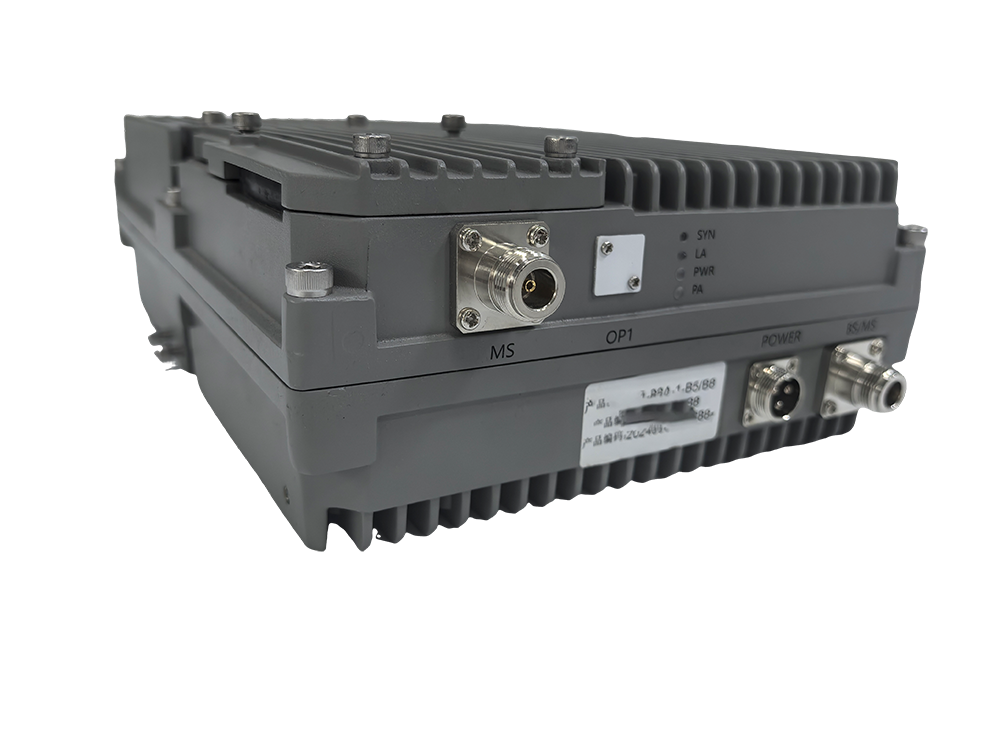  红桥三频手机信号接收器2000㎡